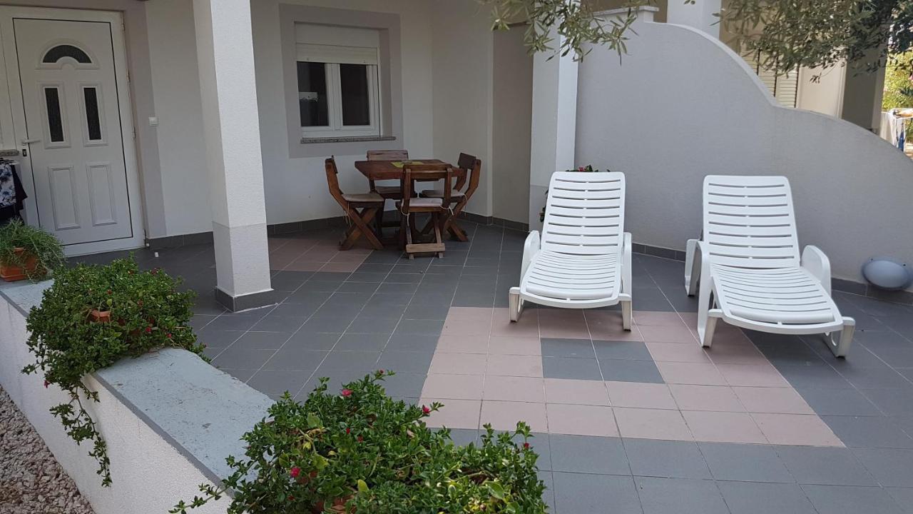 Apartments With A Parking Space Novalja, Pag - 6504 Exteriör bild
