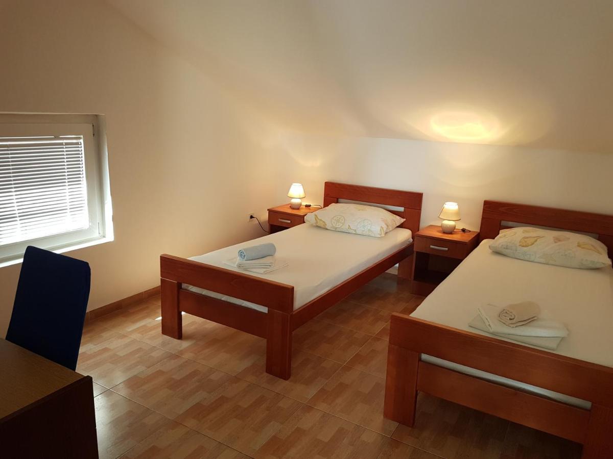 Apartments With A Parking Space Novalja, Pag - 6504 Exteriör bild